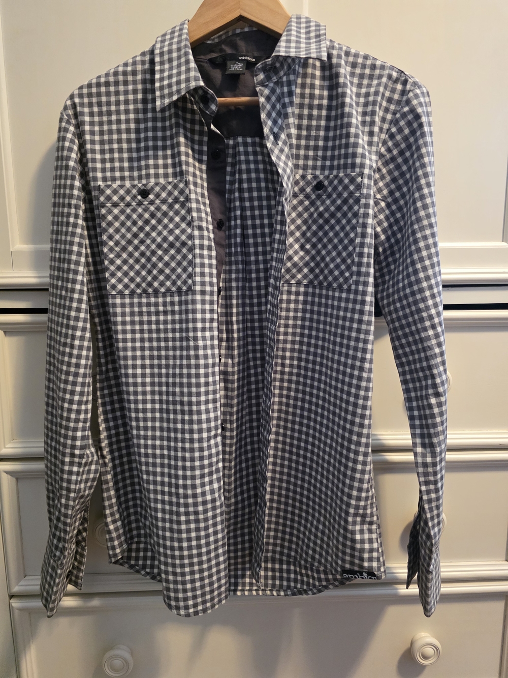 Men's Black and White Check Casual Button-Down Shirt